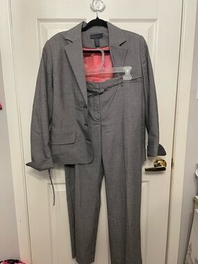 Mantles Gray Two-Piece Women's Suit Jacket and Pants
